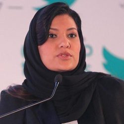 طهران تهتف: خامنئي قاتل وحكمه باطل.. وتمزيق صور سليماني