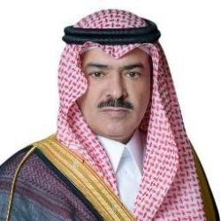 الامير منصور بن محمد يكرم مدير مكتب الزراعة بحفرالباطن