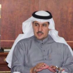 معالي وزير الصناعة والتجارة والسياحة بمملكة البحرين ومعالي رئيس المنظمة العربية للسياحة يكرمان عدد من الشخصيات