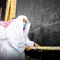“عطيف” يحتفل بزواجه في أحد المسارحة