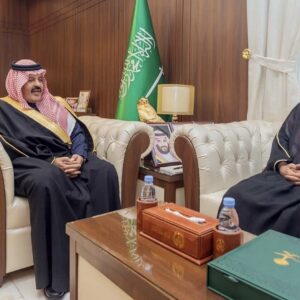 الأمير فيصل بن خالد بن سلطان يسلم دفعة جديدة من وحدات الإسكان التنموي بطريف