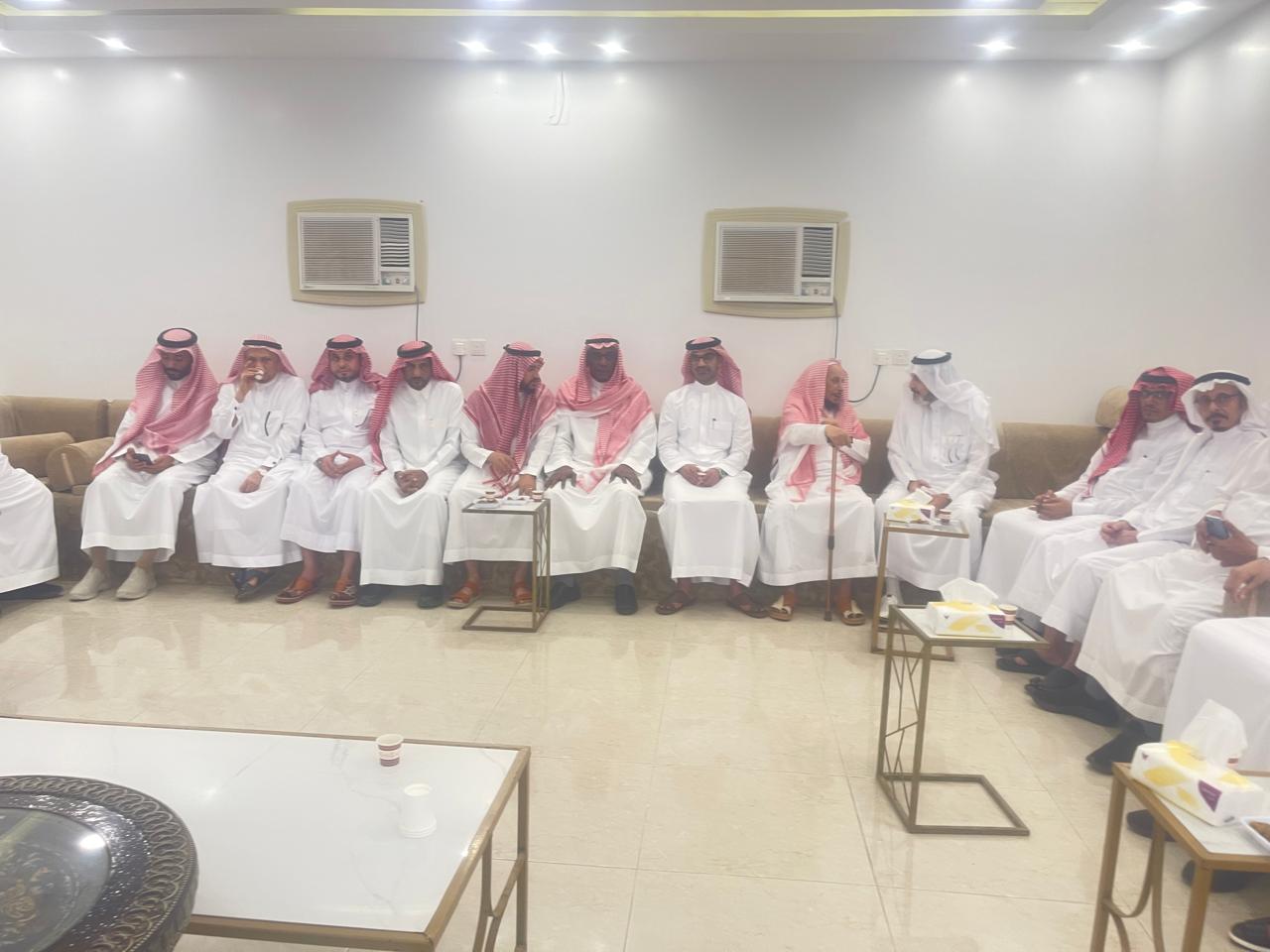 رئيس جامعة جازان يعزي الدكتور هاشم النعمي في وفاة السيدة والدته رحمها الله 7 IMG 20250113 WA0059