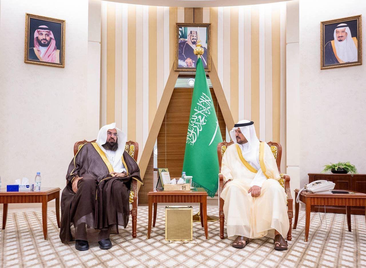 نائب أمير القصيم يستقبل رئيس الشؤون الدينيّة بالمسجد الحرام والمسجد النبوي. 3 c175e9a0 c2c3 4f5c a19e 18e578bbefde