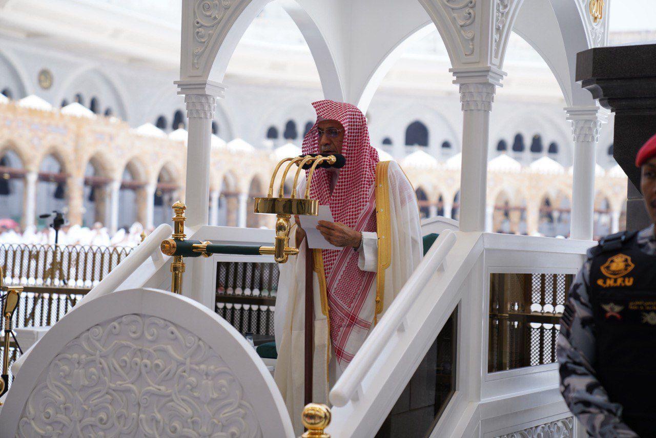 معالي الشيخ الدكتور صالح بن حميد، يؤم المصلين لصلاة الجمعة بالمسجد الحرام 1 d3f174e8 319a 4a53 85b1 9fe06907806a